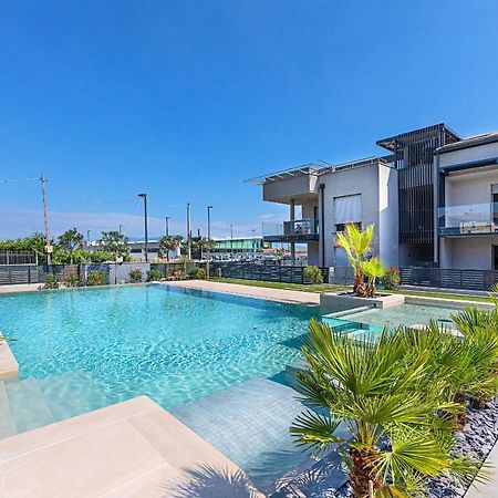 Una Terrazza Sul Lago A2 Con Piscina By Wonderful Italy Apartamento Peschiera del Garda Exterior foto